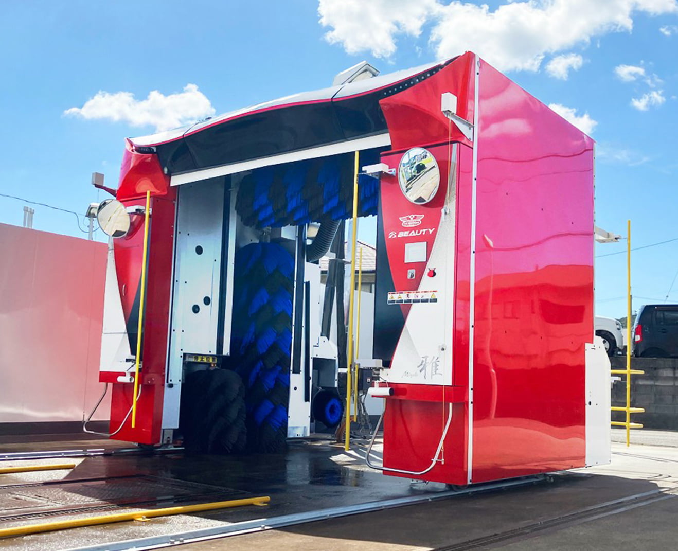 ドライブスルー洗車機